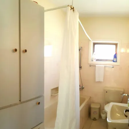 1bdr Apt In The Heart Of Protaras,2' To Fig Tree! *